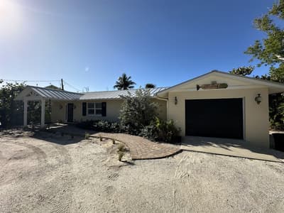 San Cap Home: Your Island Retreat Awaits!