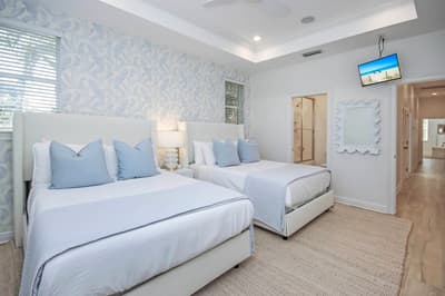 Casablanca - Captiva Island Village home with pool just two homes from the sand