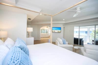 Casablanca - Captiva Island Village home with pool just two homes from the sand