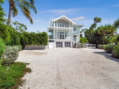 Library Way Retreat: Your Sanibel Oasis with Private Pool, Spa, & Sun Deck