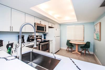 Loggerhead Cay 562 - Partial gulf view, beach side vacation rental condo