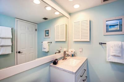 Loggerhead Cay 562 - Partial gulf view, beach side vacation rental condo