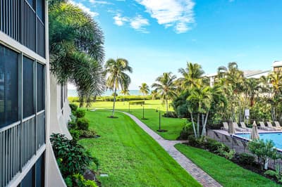 Loggerhead Cay 562 - Partial gulf view, beach side vacation rental condo