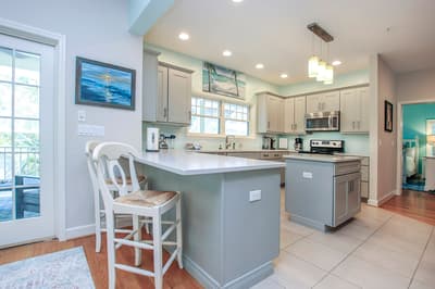 Sandy Seas Villa - Just one home from the Sand