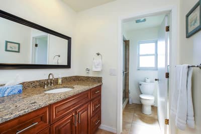Sea Bell Home - Short walk to Bowman`s Beach. Spacious vacation rental home