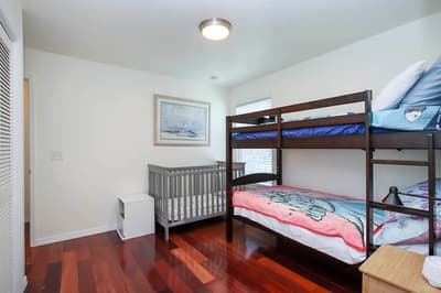 Sea Bell Home - Short walk to Bowman`s Beach. Spacious vacation rental home