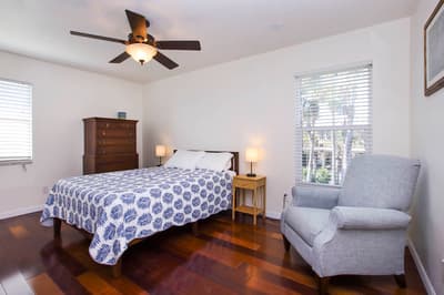 Sea Bell Home - Short walk to Bowman`s Beach. Spacious vacation rental home