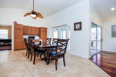 Sea Bell Home - Short walk to Bowman`s Beach. Spacious vacation rental home