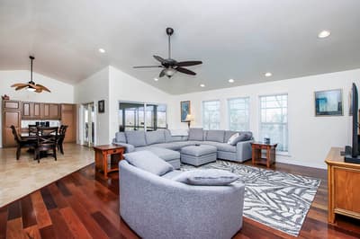 Sea Bell Home - Short walk to Bowman`s Beach. Spacious vacation rental home