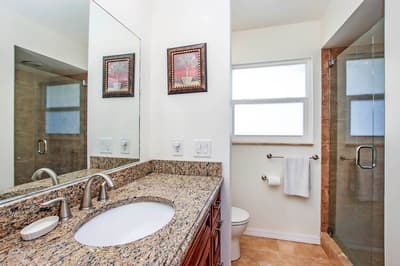 Sea Bell Home - Short walk to Bowman`s Beach. Spacious vacation rental home