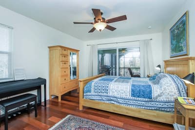 Sea Bell Home - Short walk to Bowman`s Beach. Spacious vacation rental home