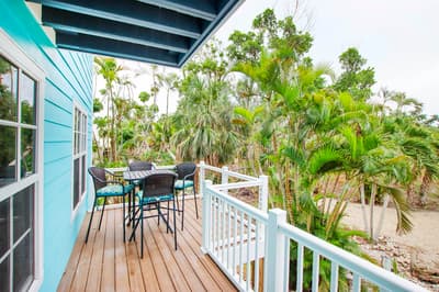 Snook Away - Six bedroom bay front home nicely updated