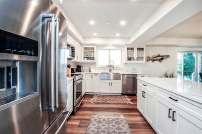 Snook Away - Six bedroom bay front home nicely updated