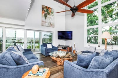 Snook Away - Six bedroom bay front home nicely updated