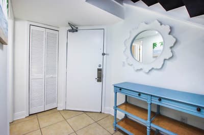 Villa 3237 Captiva Island Escape: Updated Condo with Pool, Steps to Beaches