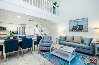 Villa 3237 Captiva Island Escape: Updated Condo with Pool, Steps to Beaches