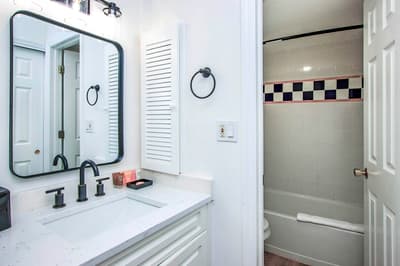 Villa 3237 Captiva Island Escape: Updated Condo with Pool, Steps to Beaches