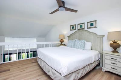 Villa 3237 Captiva Island Escape: Updated Condo with Pool, Steps to Beaches