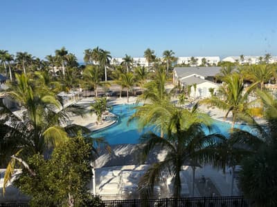 Villa 3237 Captiva Island Escape: Updated Condo with Pool, Steps to Beaches