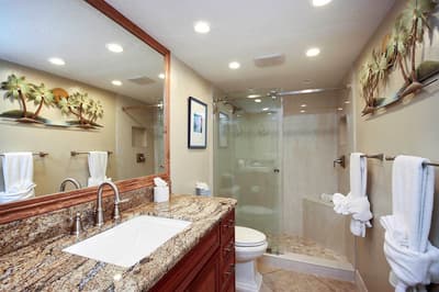 Beach Villa 2313, Upscale and Beautiful Beach Front Condo with Gorgeous Gulf Sunsets