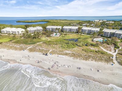 Beach Villa 2313, Upscale and Beautiful Beach Front Condo with Gorgeous Gulf Sunsets