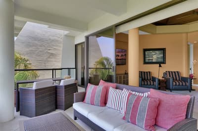 ML Point C204 (2/2.5) ~ Views of the Ocean and the Mauna Lani Signature Hole