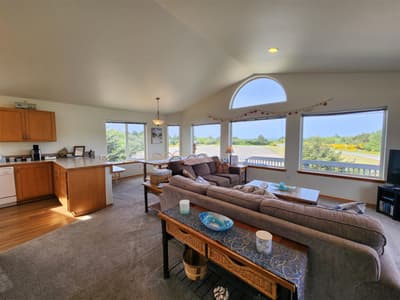 Aqua Marine- 3 minute walk to beach