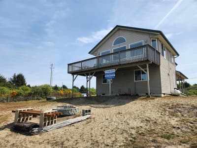 Aqua Marine- 3 minute walk to beach