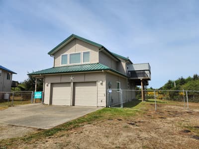 Aqua Marine- 3 minute walk to beach