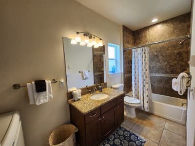 Beach Gem- Private Beach - Hot Tub