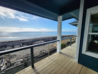 Beach Gem- Private Beach - Hot Tub