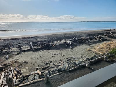Beach Gem- Private Beach - Hot Tub