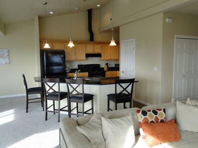 Bristol Court D- Beautiful 3 Bedroom