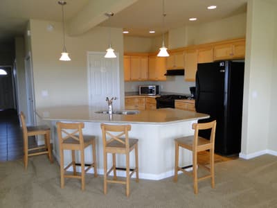 Bristol Court A-Beautiful 3 Bedroom 