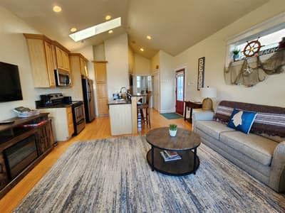 Casa de Playa-Beachfront Cottage