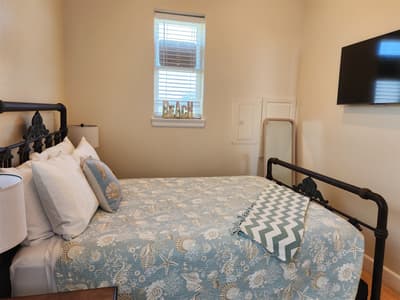 Casa de Playa-Beachfront Cottage