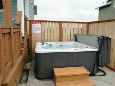 Endless Beach-Hot Tub-Beachfront