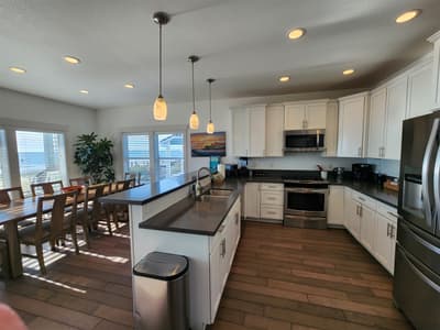 Sea Oats Cottage - Beautiful Beach Front with stunning views - Hot Tub