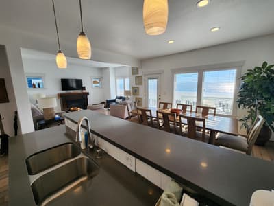 Sea Oats Cottage - Beautiful Beach Front with stunning views - Hot Tub