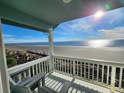 Sea Oats Cottage - Beautiful Beach Front with stunning views - Hot Tub