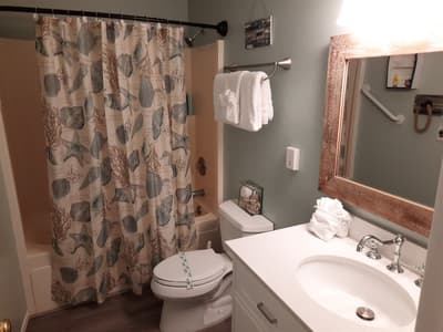 Windsong # 5 - Beautiful Ocean Front Condo